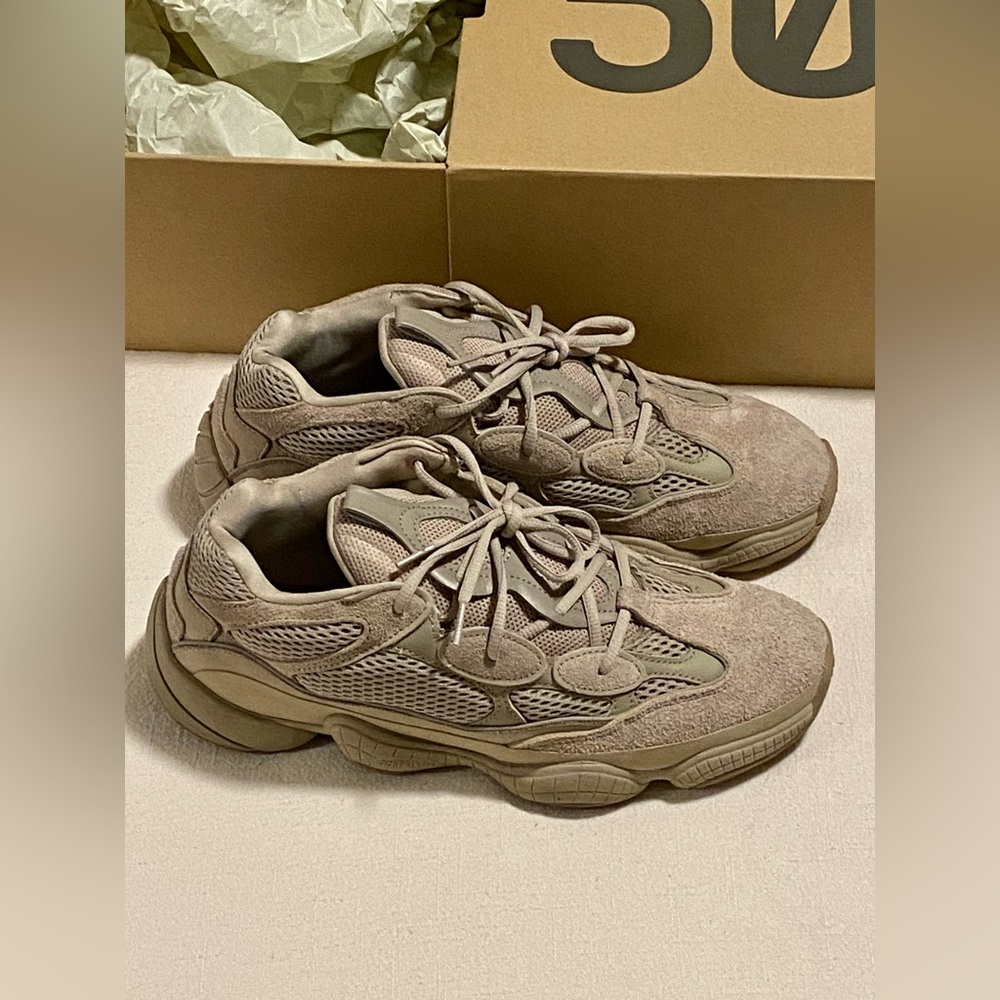Yeezy 500 taupe light size 12